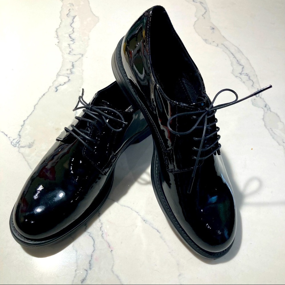 VAGABOND SHOEMAKERS Sz 38  Patent Leather Lace Up Oxford Style Brogues Shoes